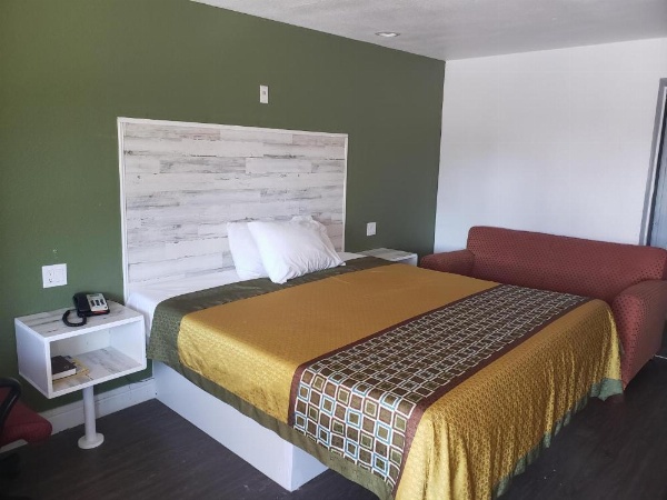 University Inn Fresno image 26