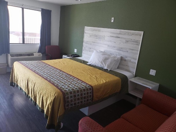 University Inn Fresno image 30